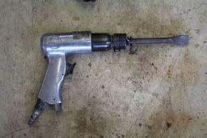 lot 1007 image: Central Pneumatic Air Hammer
