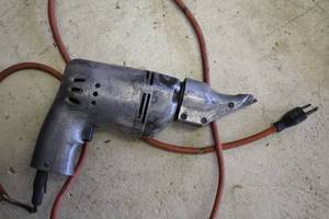 lot 1012 image: WPB Sheet Metal Shear