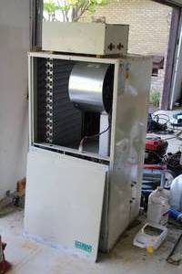 lot 954 image: Econar GV591-1-D000 GeoSource DualTEK 7-Ton 200440-PSI Heating  Air Conditioning  Hydronics Unit w Two-Stage Dual Pump (New, Never Used )