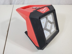 Milwaukee M12 12-Volt 1000 Lumens Lithium-Ion Cordless Rover LED Compact Flood Light