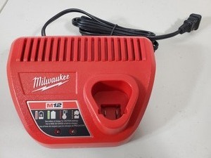Milwaukee M12 12-Volt Battery Charger