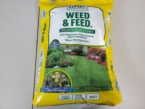 39 lb Bag of Weed and Feed Fertilizer & Weed Control
