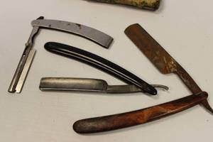 3 Vintage Erns Straight Razors