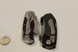 2 Collectable Pocket Knives