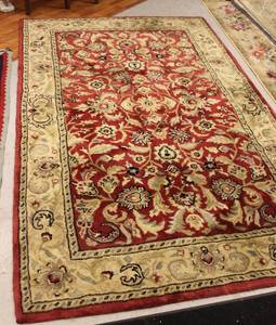 Hand Made 100 % Pile Area Rug 5 Ft X 8 Ft