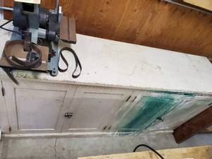 lot 8 image: Cabinet