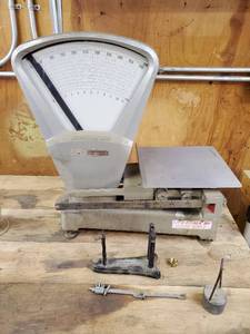 lot 9 image: Pennsylvania Scale Company Vintage Scale