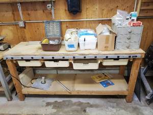 lot 10 image: Work Bench With Plug-In Outlet Center