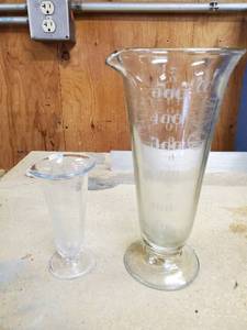 lot 14 image: Two Beakers