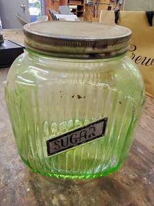 lot 43 image: Vaseline Glass Sugar Jar With Lid