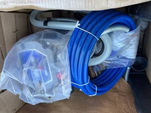 lot 63 image: NEW. Magnun X5 Airless High Pressure Paint Gun