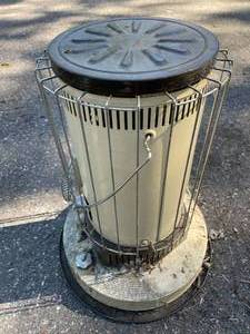 lot 116 image: Kerosene Heater