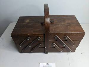lot 29 image: Vintage 3-Tier Wooden Accordian Sewing Box Full of Supplies