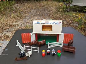 lot 223 image: Vintage 1968 Fisher Price Play Family Farm