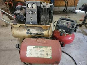 lot 02 image: Air Compressor, Paint Sprayer, & Air Tank - ALl in Working Condition