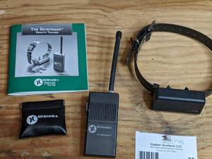 lot 95 image: The Sportsman Remote Trainer Hunting Dog Collar