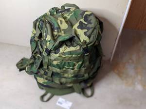 lot 99 image: US Military Camouflage Backpack