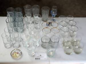 lot 111 image: Assorted Vintage Glasses