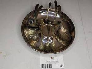 lot 121 image: Lovely Vintage Silver-Plated Serving Collection
