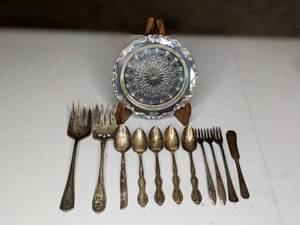 lot 122 image: Beautiful Vintage 12 Piece Silver-Plated Collection