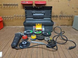 lot 251 image: Power Tool