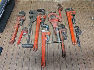 lot 256 image: 10pc Pipe Wrench Collection