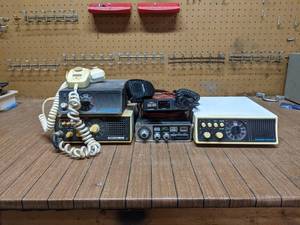 lot 318 image: Vintage CB Radio Assembly Collection