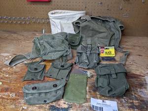 lot 157 image: Rare Vintage US Army Bags & Pouches for Ammo and Gear