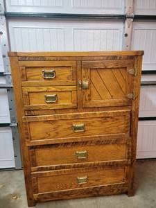 lot 300 image: Young-Hinkle Dresser 36x18x48