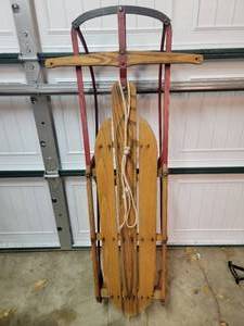 lot 290 image: Wooden Sled
