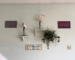 lot 174 image: Decor