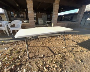 lot 339 image: Plastic Table