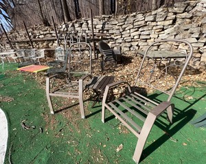 lot 238 image: 3 Piece Patio Set