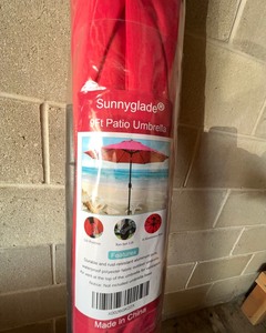 lot 210 image: Patio Umbrella