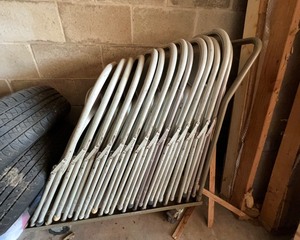 lot 181B image: Metal Folding Chairs