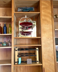 lot 153 image: Home Decor