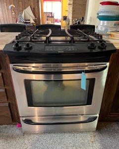 lot 155 image: Kenmore Gas Range