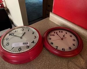 lot 262 image: Clocks