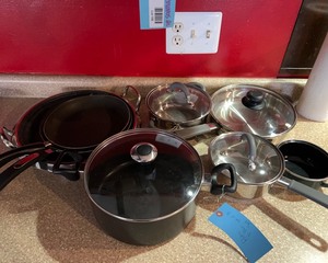 lot 119 image: Kitchenwares
