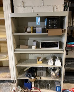 lot 314 image: Metal Shelf
