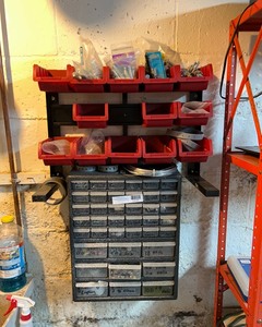 lot 331 image: Tool Storage & Contents