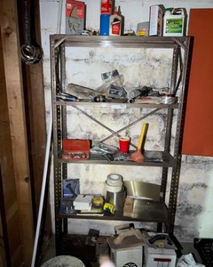 lot 333 image: Metal Shelf