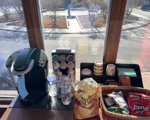 lot 104 image: Keurig & Hospitality Accessories
