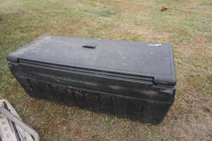 lot 14 image: Plastic Truck Box