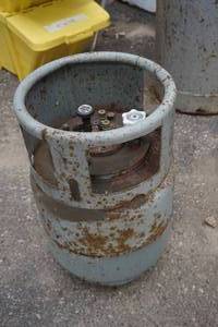 lot 63 image: Steel Pressure Tank
