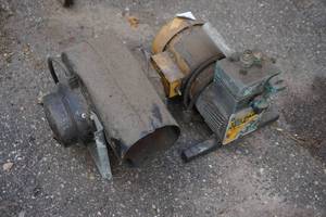 lot 56 image: Paint Sprayer Pump and Blower Motor