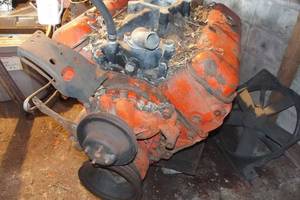 lot 142 image: GM Engine Block - 402 ci - with Turbo 400 Transmission Core