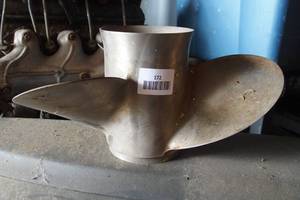 lot 172 image: Quicksilver Stainless Boat Motor Propeller - 14 - 19P