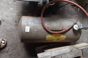 lot 170 image: Campbell Hausfeld Portable Air Tank