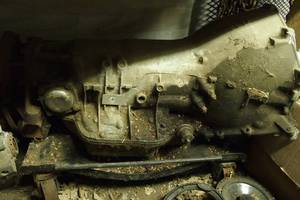 lot 166 image: Turbo 400 4WD Transmission Core